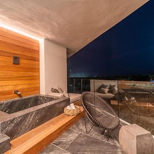 Signature Suite Ocean Front